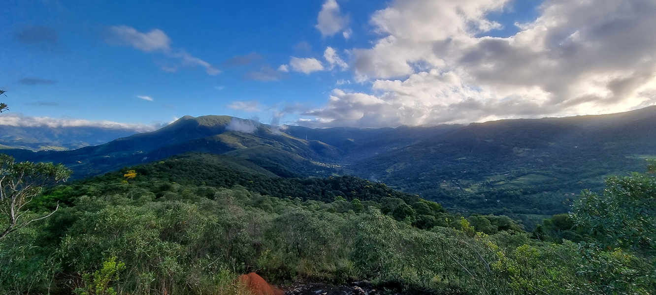 Morro_do_Pinhal_Cabeca_do_Leao_vista_do_topo_Ajuru_Aiuruoca_20240302_172244.jpg